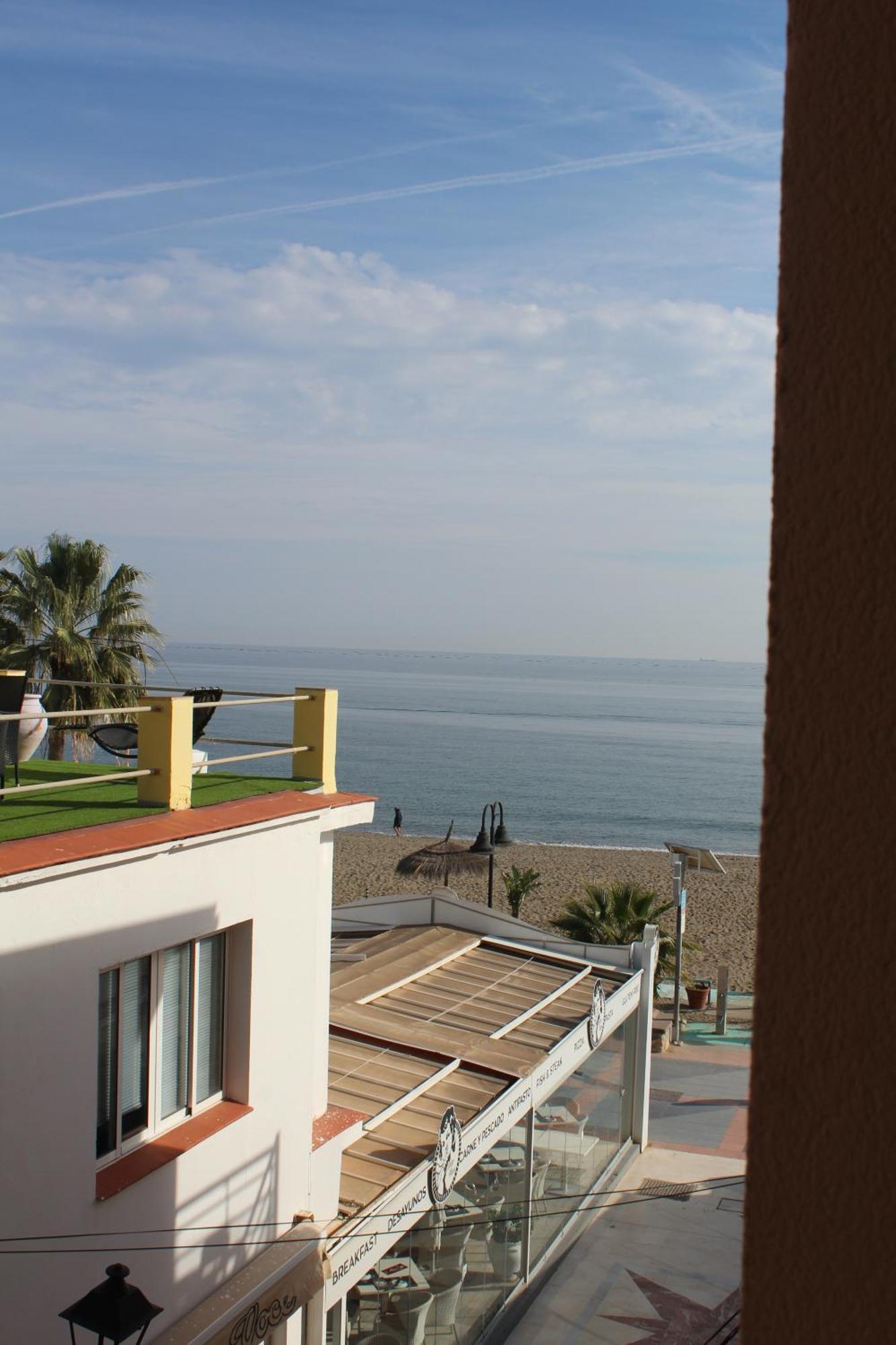 Carihuela Beach Apartamentos Torremolinos Quarto foto