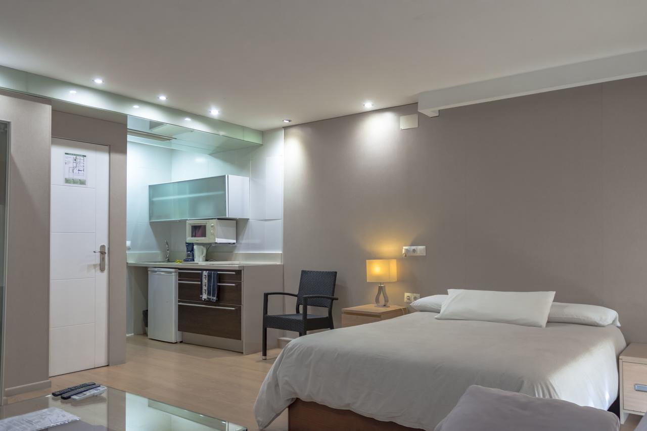 Carihuela Beach Apartamentos Torremolinos Exterior foto